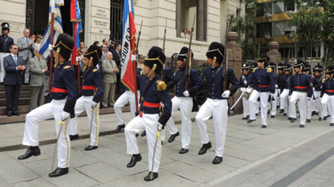 Se realizó ayer la tradicional ceremonia militar con motivo del Día del Poder Judicial