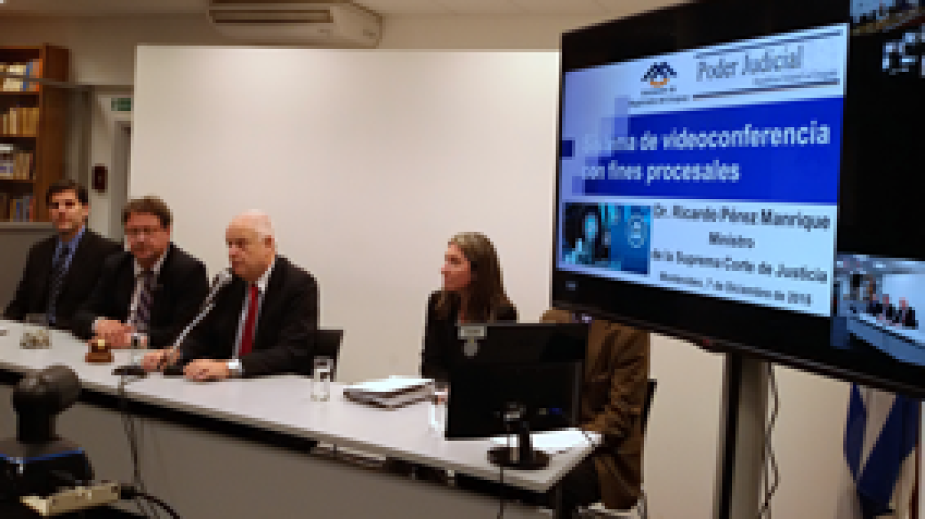 Se presentó el sistema nacional de videoconferencias del Poder Judicial en la sede de AMU