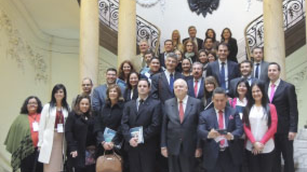 Presidente de la SCJ recibe en el Palacio Piria a magistrados que participan de curso sobre violencia de género