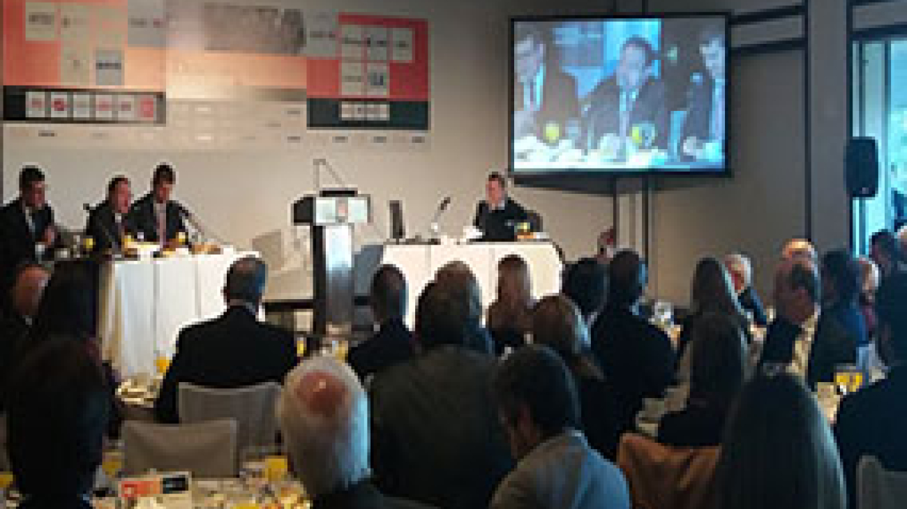 Presidente de la SCJ y Subdirector de servicios administrativos expusieron en desayuno de trabajo de ADM