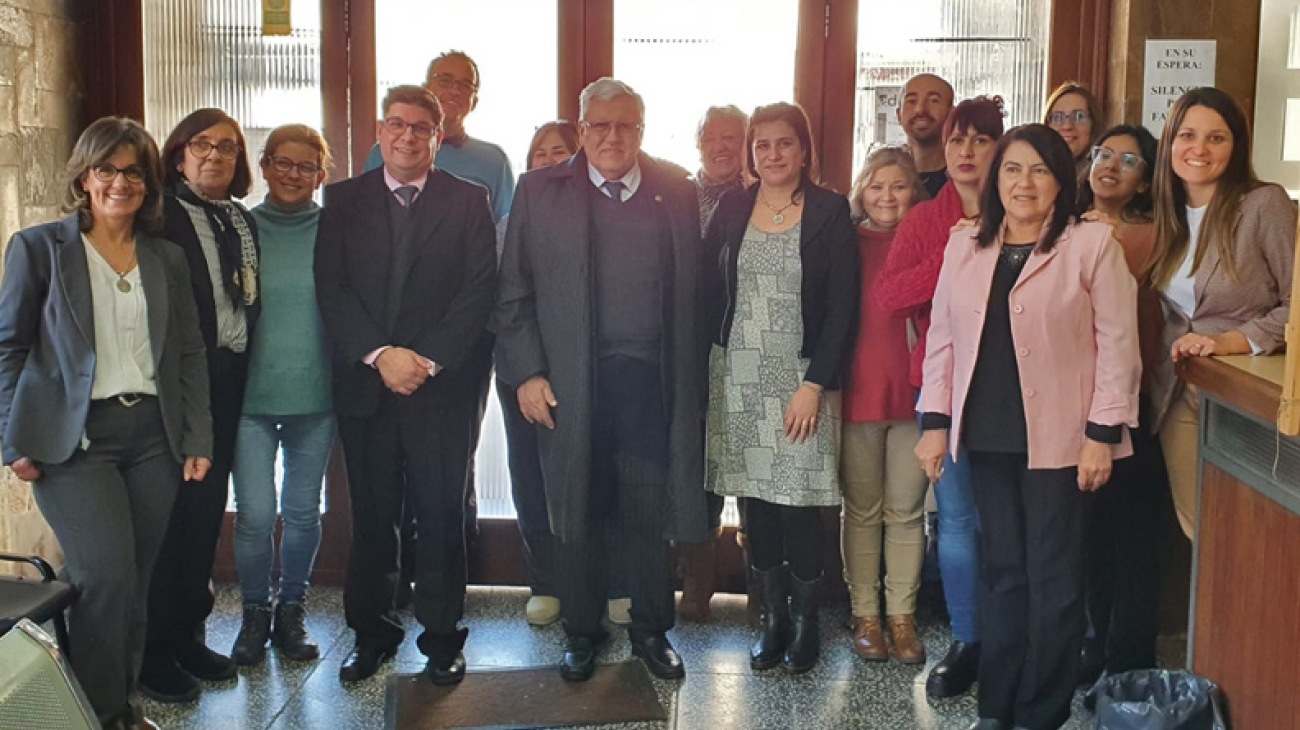 El Presidente de la SCJ, Dr. John Pérez Brignani, con personal de los Juzgados Letrados de San Carlos de 1º y 2º Turnos