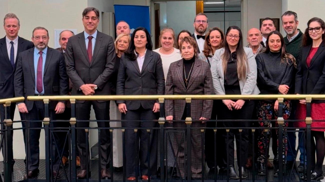 Jueces y fiscales con la Dra. Doris Morales