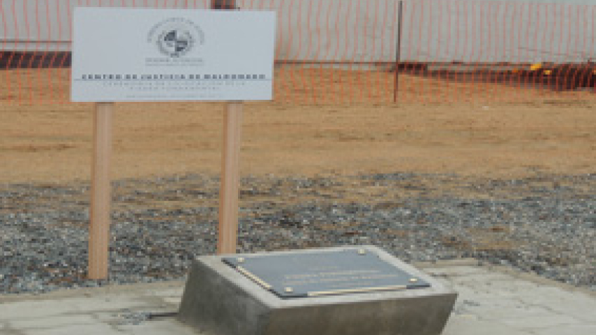 Ministros de la Suprema Corte de Justicia colocaron la piedra fundamental del Centro de Justicia de Maldonado